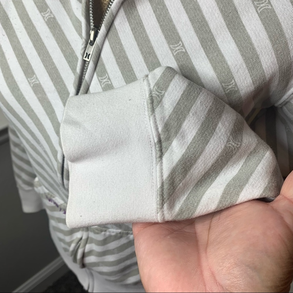 Hurley Junior’s City Graphics Hoodie Sweatshirt - Picture 2 of 14